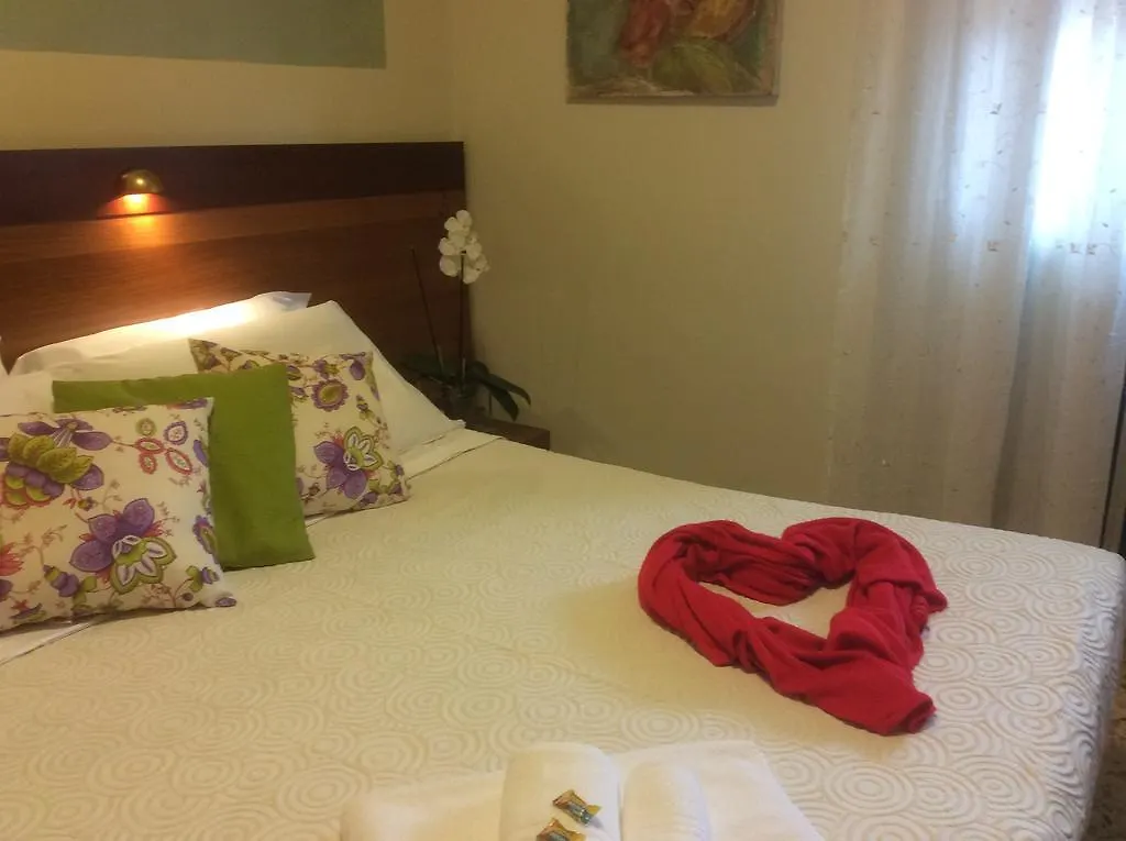 Albergo Trattoria Fioravante Peschiera del Garda Hotel