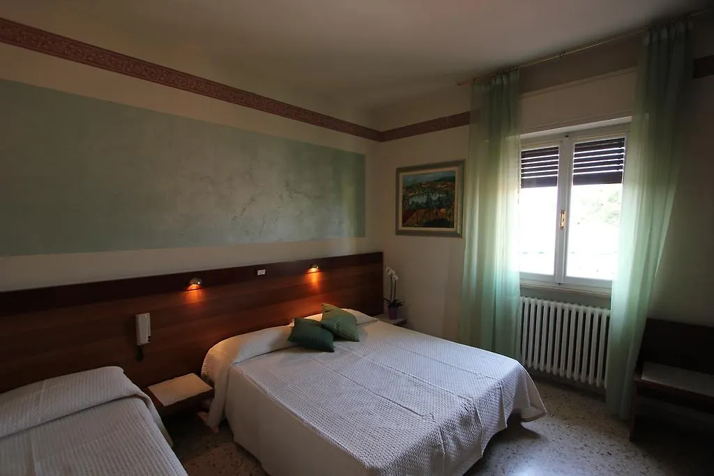 Albergo Trattoria Fioravante Peschiera del Garda Hotell