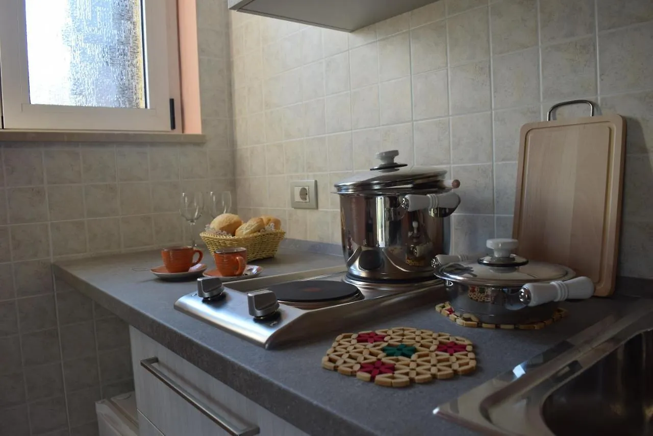 Albergo Trattoria Fioravante Peschiera del Garda 0*,  Italien